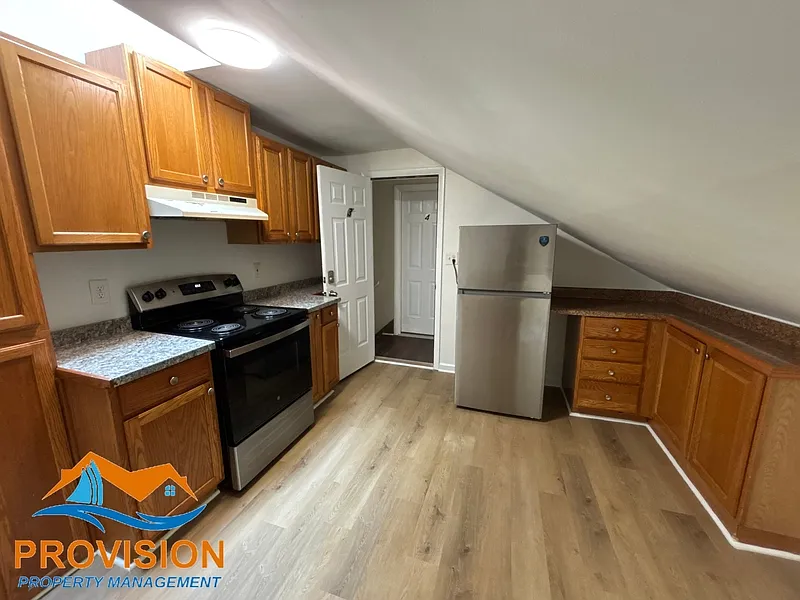 3 bed, 1.0 bath, 700 sqft, $1,595 — Photo 4