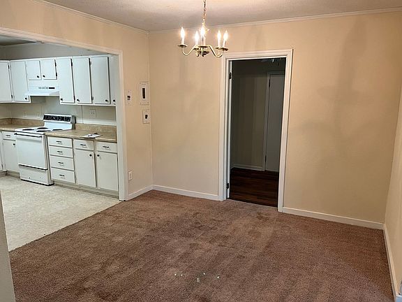 3rd image of 104 Moss Oak Dr