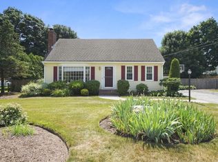 19 Cypress Rd, Seekonk, MA 02771