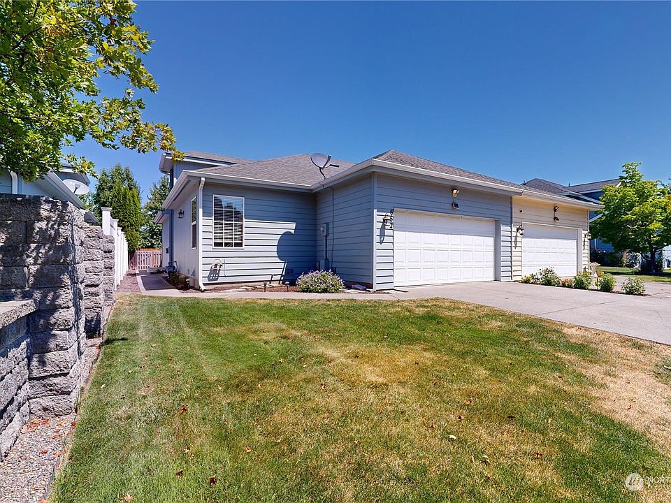 1st image of 662 Village Way