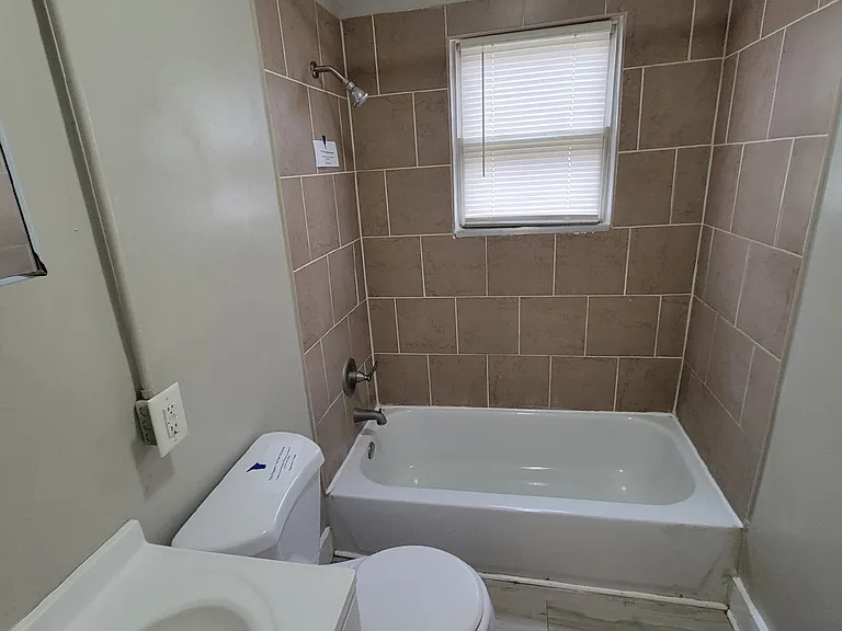 2209 N Arsenal Ave — Photo 4