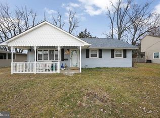 17 S Walnut Cir, West Berlin, NJ 08091