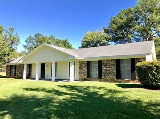 707 McCormack Ct, Ridgeland, MS 39157