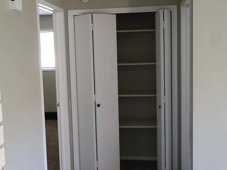 2828 N Julia St — Photo 32