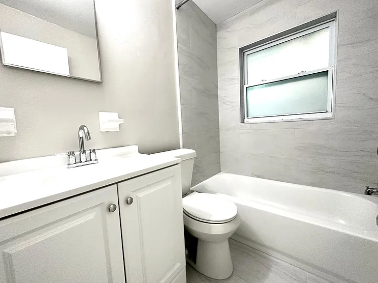 10284 106th Ter N — Photo 16