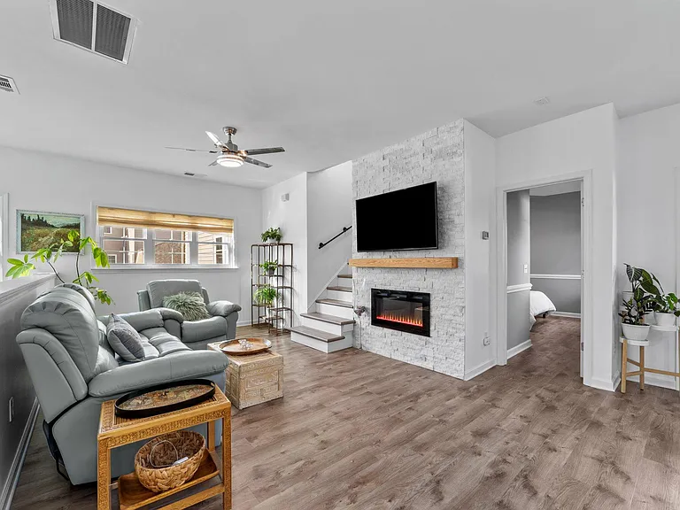18823 Cloverstone Cir — Photo 7