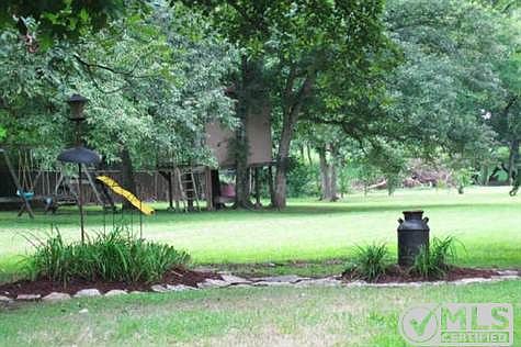 3rd image of 321 Hillcrest Dr