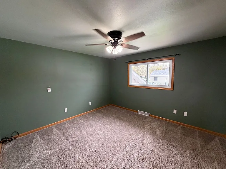 1508 E Becker Rd — Photo 15