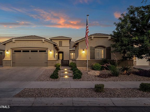 3rd image of 20243 E MOCKINGBIRD Drive