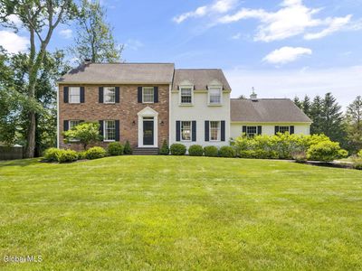 10 Carriage Hill Drive, Latham, NY, 12110