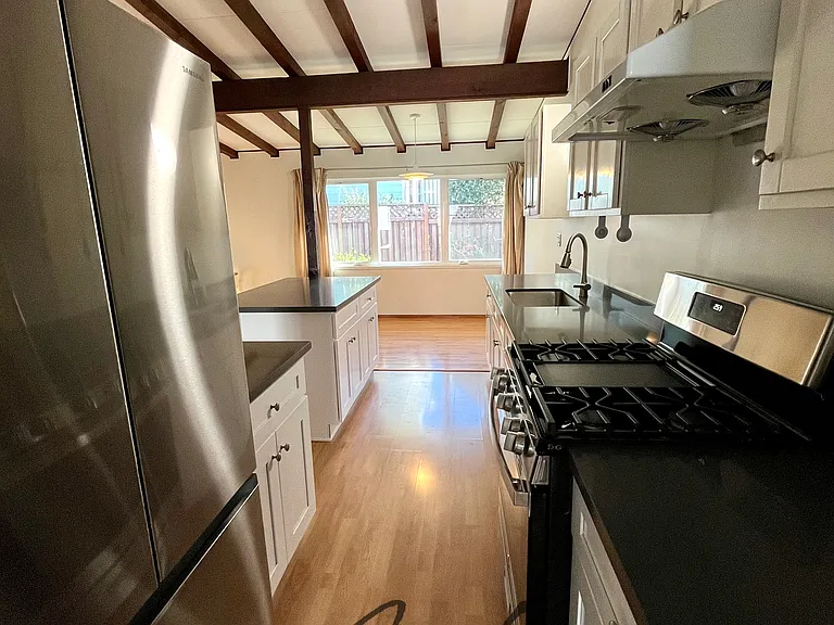 845A Liberty St #A — Photo 8