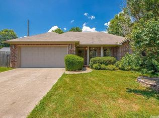 3916 Winterlake Dr, Benton, AR 72015