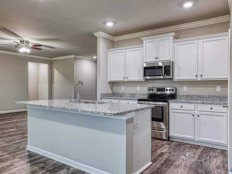 124 Oak Fletcher Dr — Photo 2