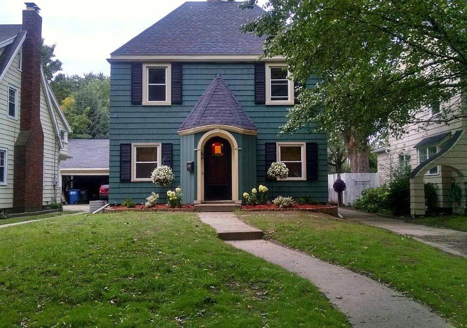 Front of house from street