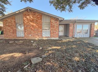 1002 Jan Dr, Burkburnett, TX 76354