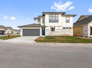 1095 Lucca Dr, Dripping Springs, TX 78620