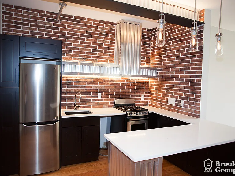 18 Stanhope St #3G — Photo 1