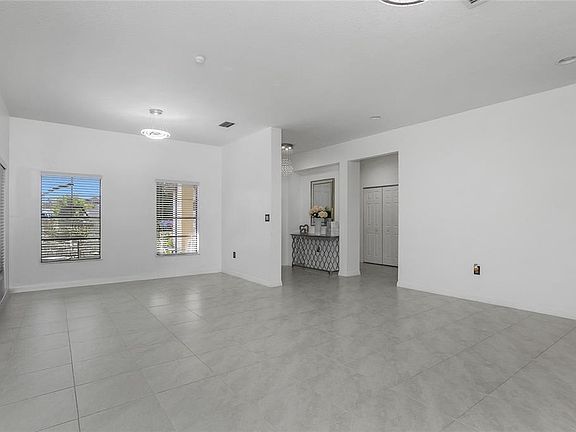 5th image of 4834 Corrado Way