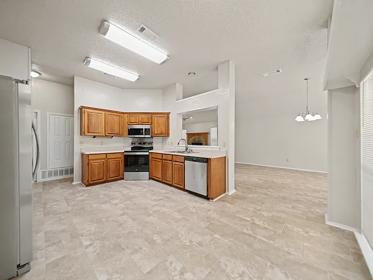 2305 Skipcha Dr — Photo 6