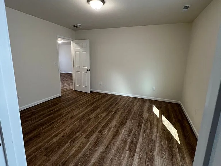 360 Rick Rd — Photo 43
