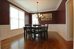 5th image of 120 Gladstone Ln