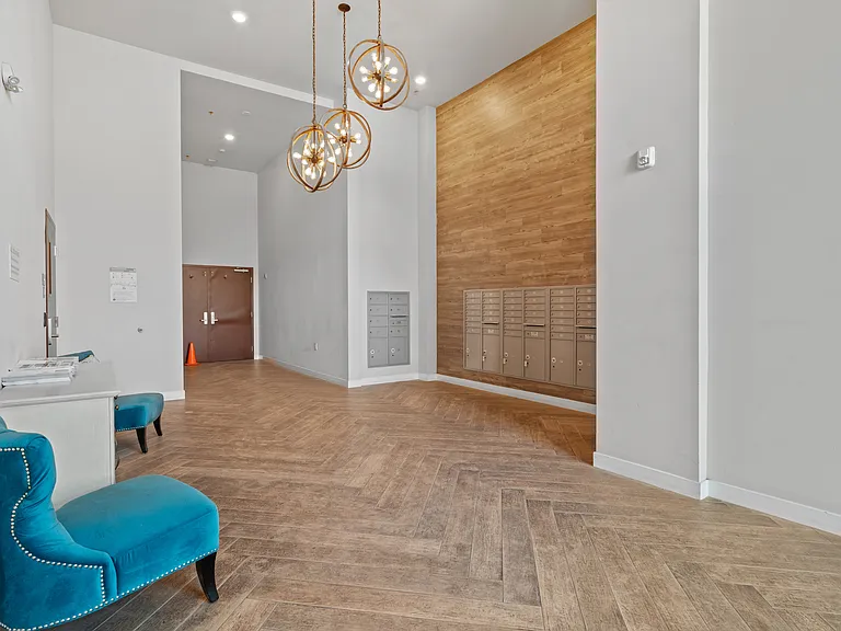 1048 Monroe St #321 — Photo 1