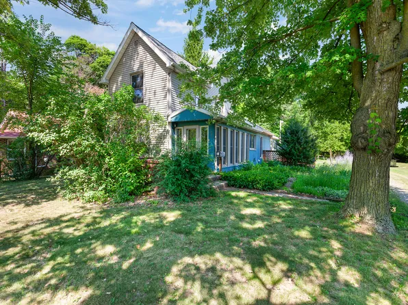 1321 N Waterloo Ave, Jackson, MI 49202