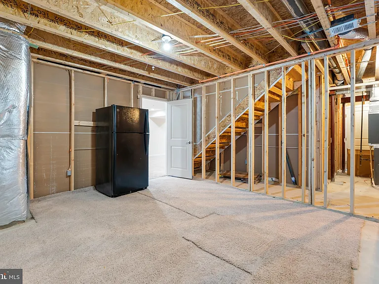 7570 Arundel Woods Dr — Photo 53