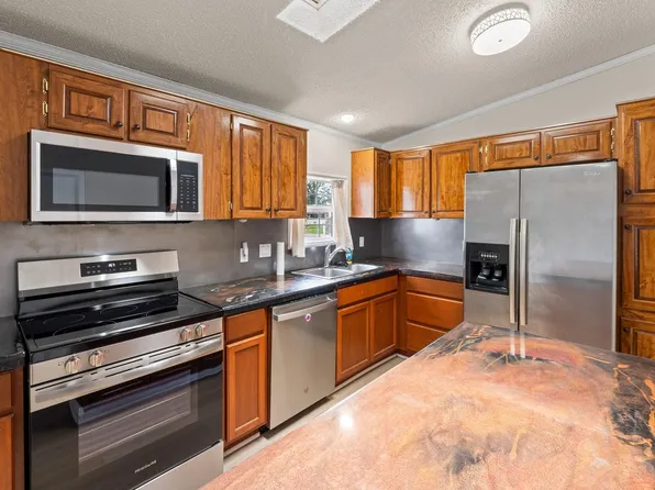 1142 Caroline Ct, Loveland, CO 80537