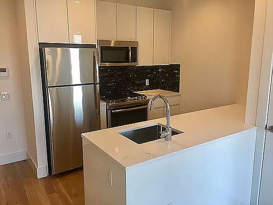 5th image of 56 N 9th St APT 4C