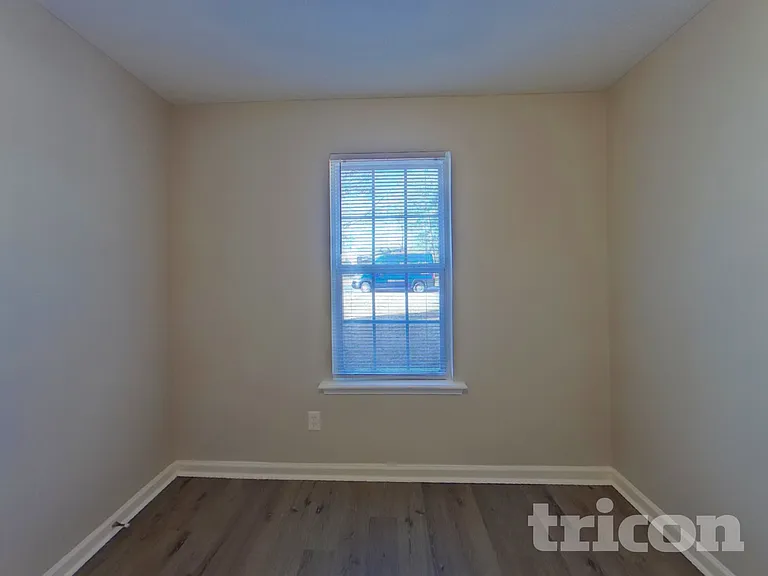 500 Rockhaven Dr — Photo 10