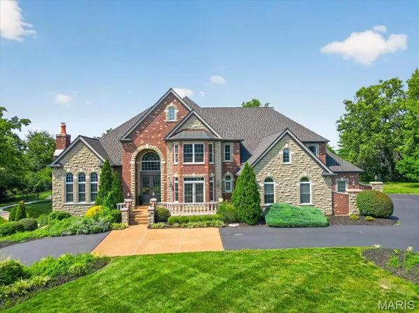 33 Chapel Hill Est, Saint Louis, MO 63131