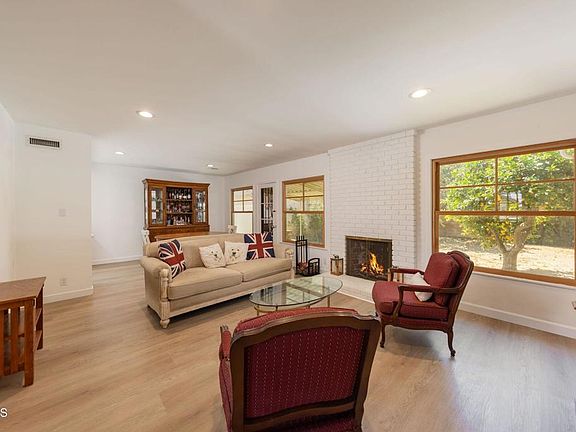 5th image of 12822 Erwin St