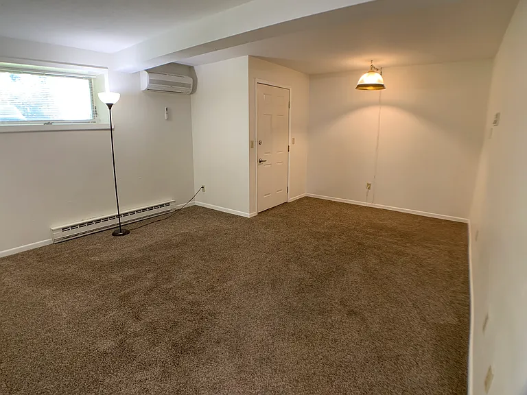 Apt101(2) - LivingRoom(2)_12072020