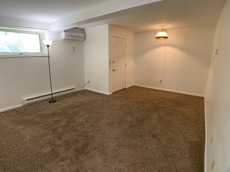 Apt101(2) - LivingRoom(2)_12072020