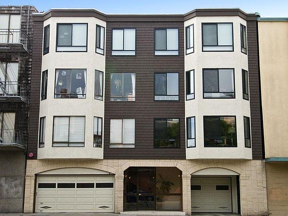 2nd image of 225 Bay St