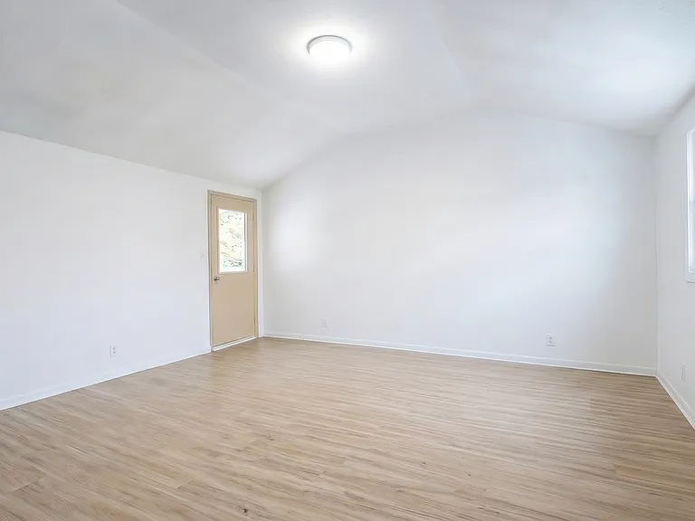 716 Dakota Ave — Photo 20