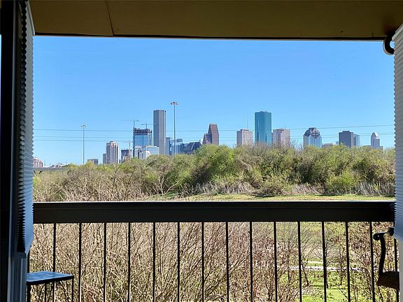 4th image of 1860 White Oak Dr APT 369