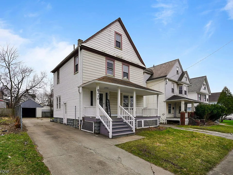 8210 Dorver Ave