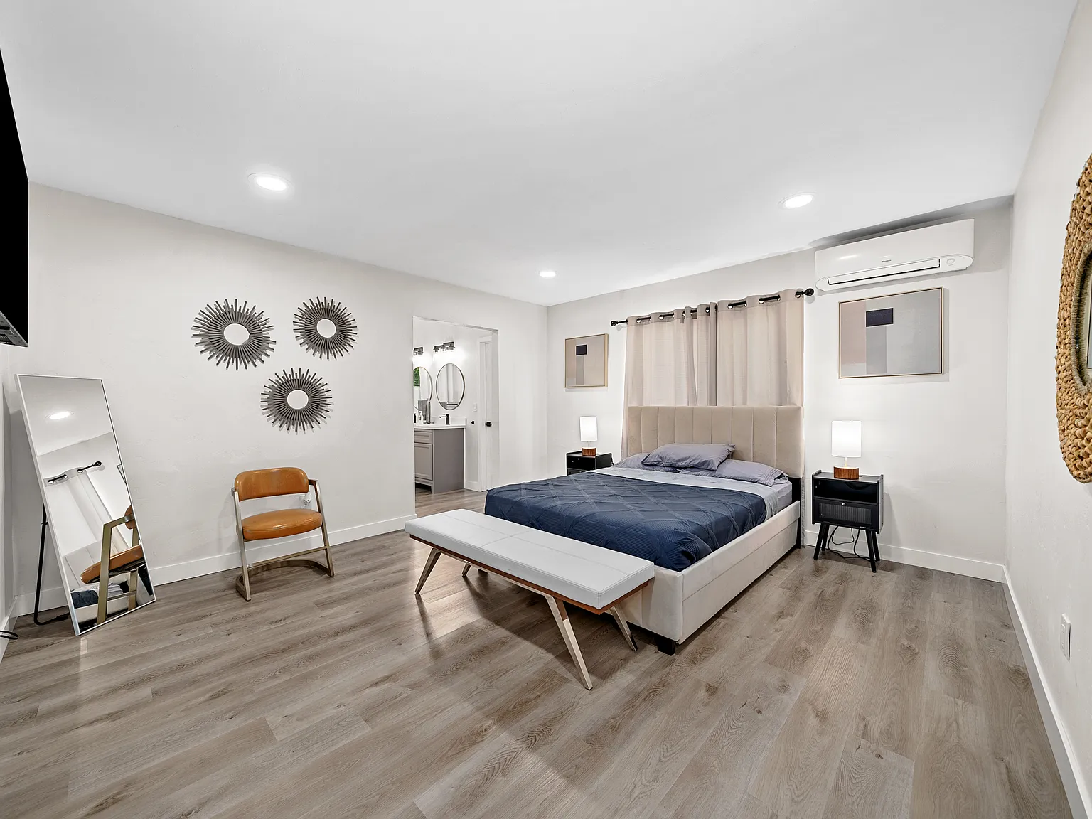 4 bed, $8,500 — Photo 4