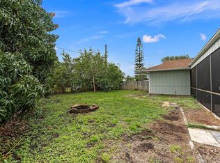 810 SE Quiescent Ln, Port Saint Lucie, FL 34983