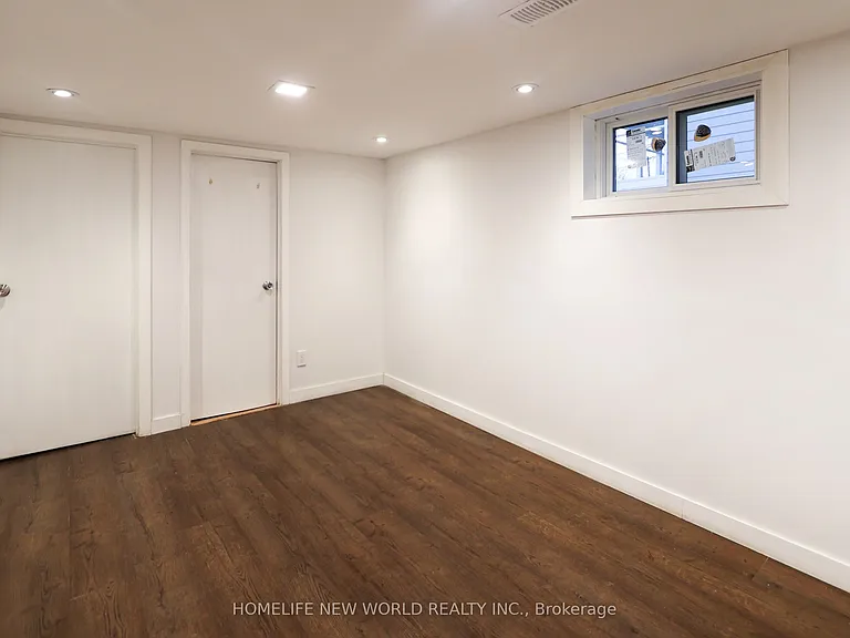 32 Pendeen Ave — Photo 22