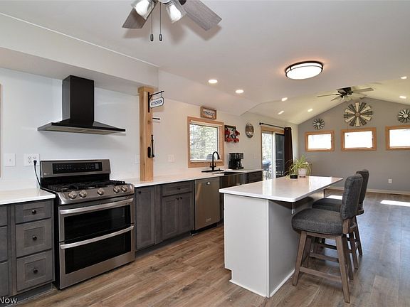 5th image of 8195 Wyatt Rd