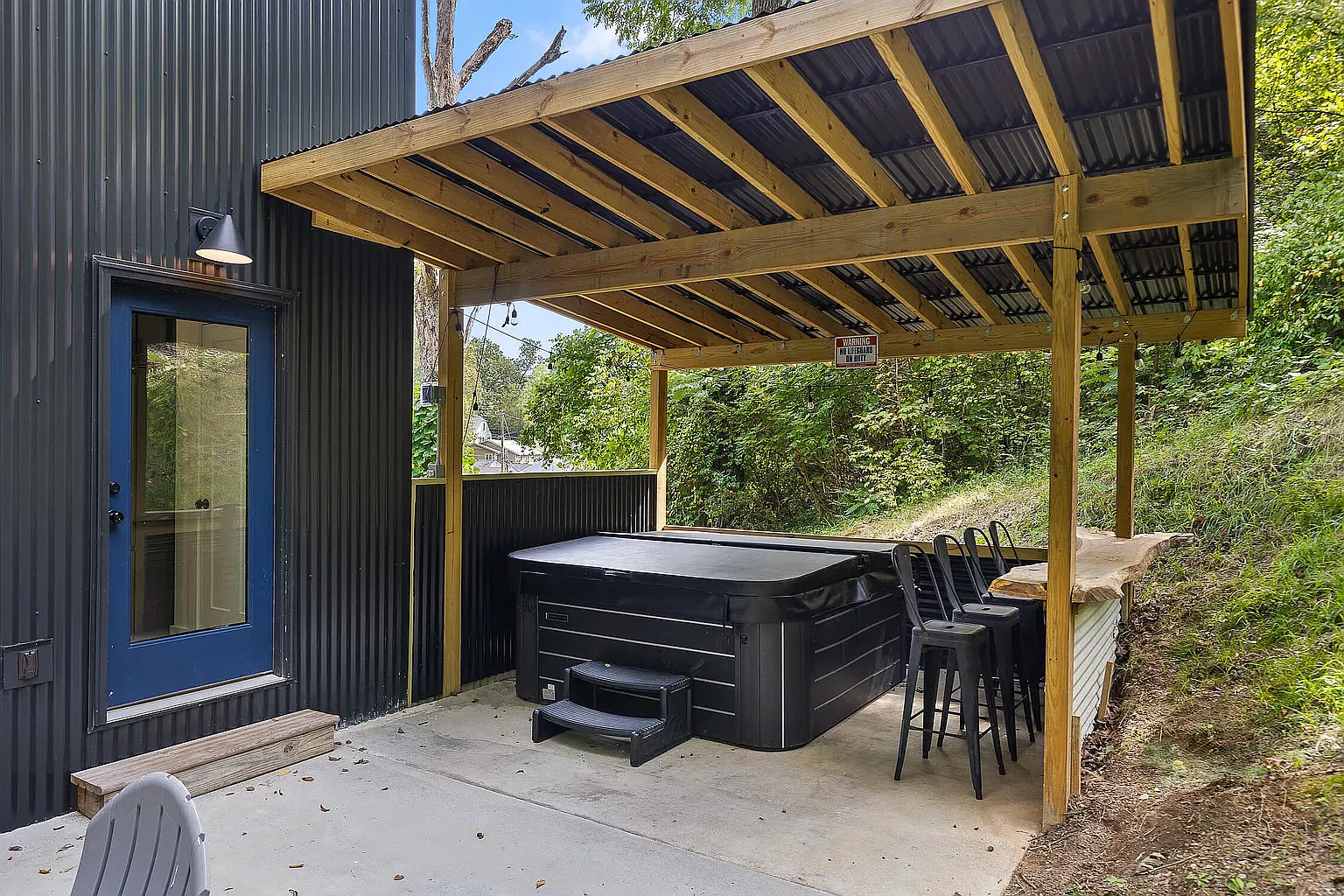 3 bed, 1920 sqft, $3,200 — Photo 3