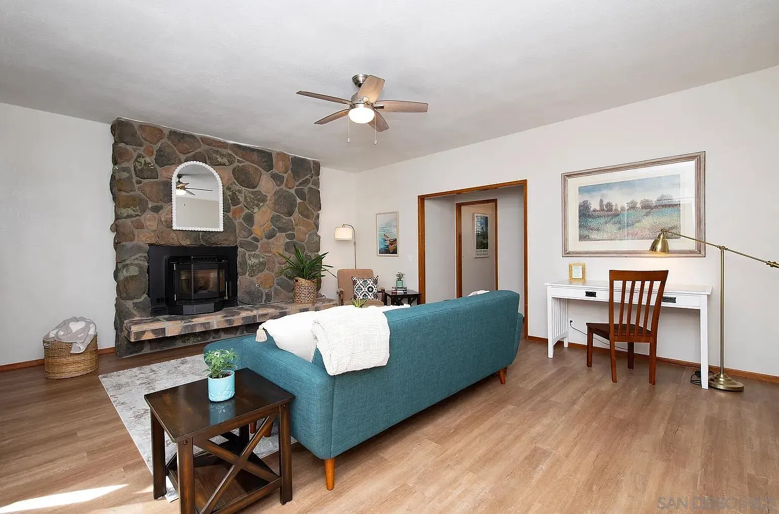2 bed, 1.5 bath, 1400 sqft, $4,200 — Photo 1