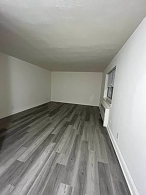 2nd image of 24 Stratford Ave #2D