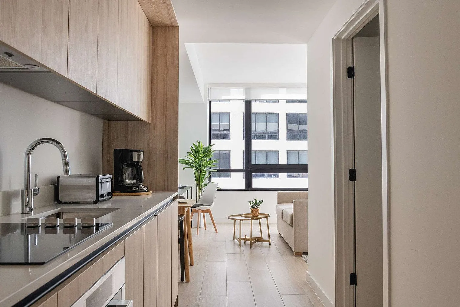 Studio, 1.0 bath, 452 sqft, $3,836 — Photo 3
