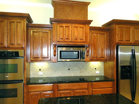 5th image of 1111 Breckenridge Dr