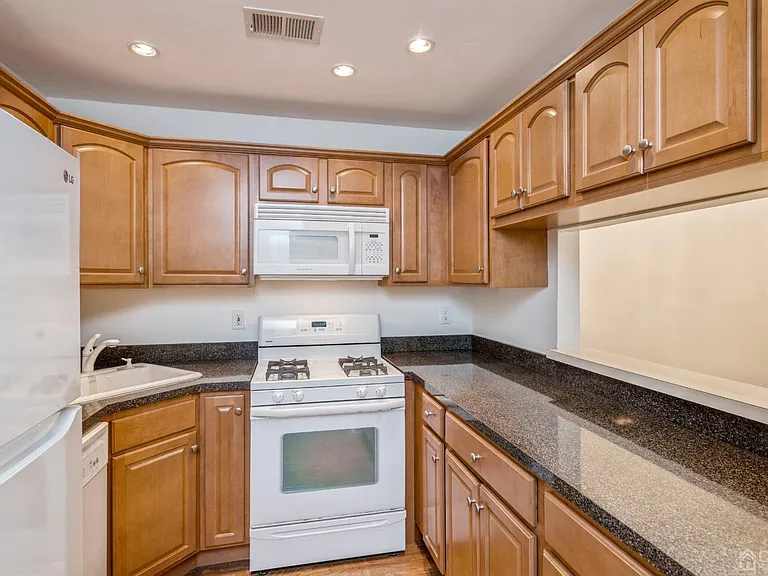 101 Quince Ct — Photo 7