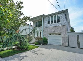 242 Alverson Ave, Staten Island, NY 10309
